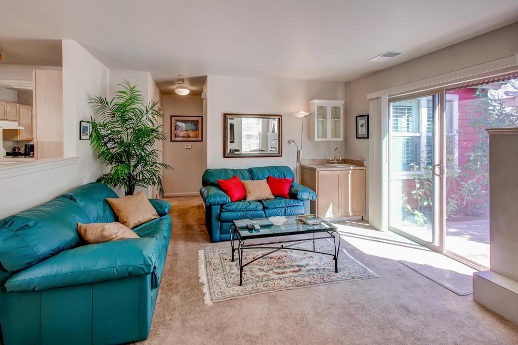 Serene Bungalow-style In Point Reyes Station! Point Reyes Station